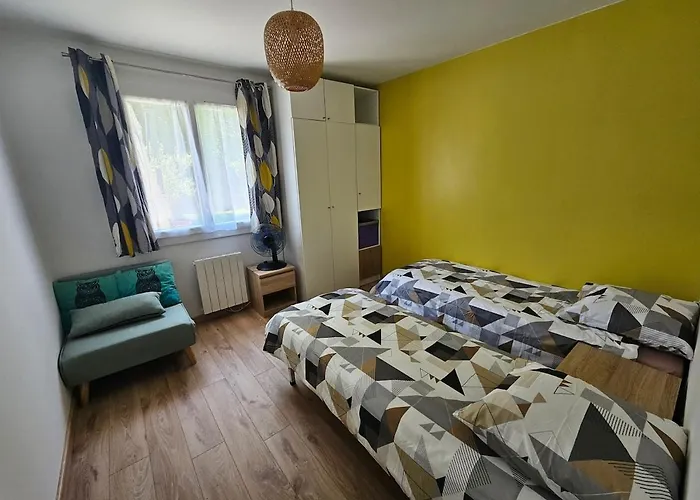 Dom wakacyjny Family Home, 3 Bedrooms And Private Pool *